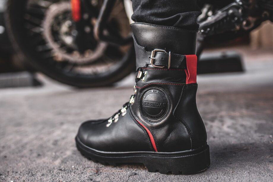 Zapatos de cuero para hombres. Somos Leyendas